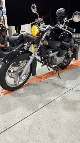 ライブディオzxにフルフェイスのヘルメットは入りますか