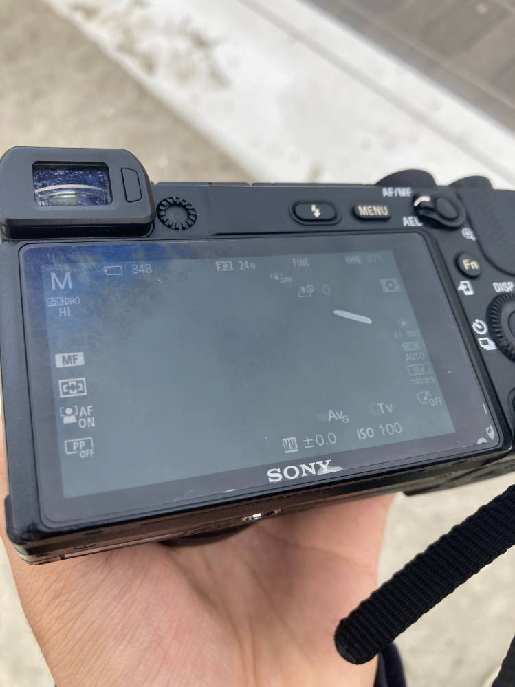 至急です。 - SONYのカメラでアルファ6400というカメラが動かなくなり