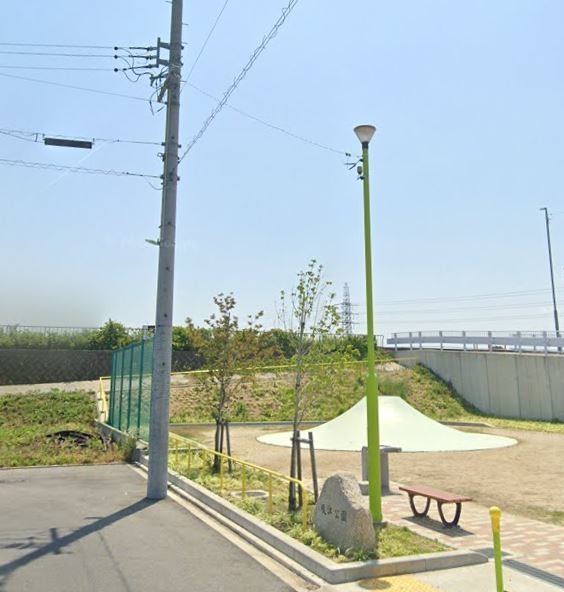 住宅地にあるような公園で、ふと疑問に思いましたので分かる方教えて 