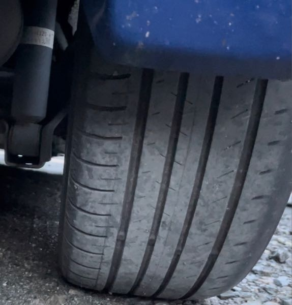 フロントタイヤがメチャ外減りします。アライメントは狂ってません。車 