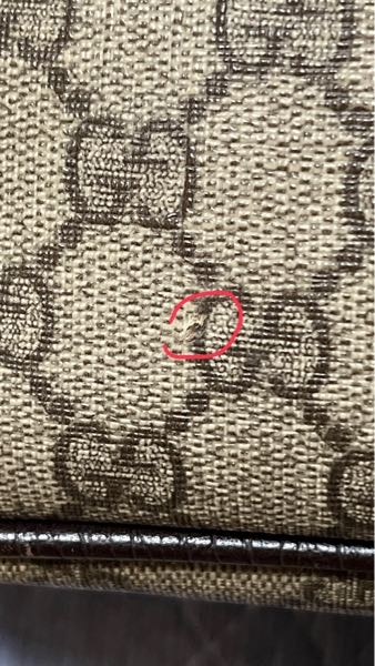 GUCCIのPVC生地が少しハゲてしまいましたこれって色塗れますか？また