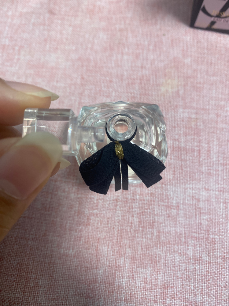 イヴサンローランの香水（モンパリ7.5ml）を貰ったのですが、スプレ