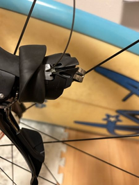 ロードバイクのstiレバーについて5800105のstiを取り外し行って