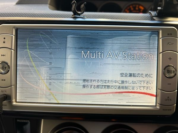 トヨタの純正ナビでNSDN-W59を使用しておりましたが、突然写真のような 