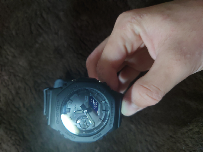 G-SHOCKのGA-B2100について質問です。 入試が控えています。 試験中にアラームが鳴ったりしないようあらかじめ知っておきたいです。 この写真のような状態だったらアラーム設定されていないということですよね？ 今までこの時計のアラーム設定をいじくったことは一度もありません。 アラーム1とか2とかありましたがすべてこんな感じです。