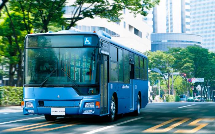 路線バスの新車で3扉の路線バスってまだ設定できるんですか？ 新型エアロスターとか