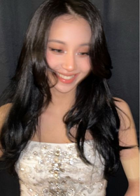 TWICEの推しメンバーと理由教えてください！

好きなビジュ写真も載せて頂けると嬉しいです！

自分は、チェヨンちゃんです！
理由は、普段とのギャップ、個性的で可愛らしいところです！ 