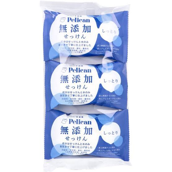 洗顔を探しています。 こちらのバッケージに似ていて、 色がピンク?(おそらく)の3つで500円ぐらいの石鹸です。 グリーンコープで買っていたのですが、商品棚に丸ごとなくな ってしまって名前なとどを控えていなかったので困っています。 無添加で敏感肌でも荒れずに使える感じのやつです。 心当たりある方がいらっしゃいましたらご回答よろしくお願い します。