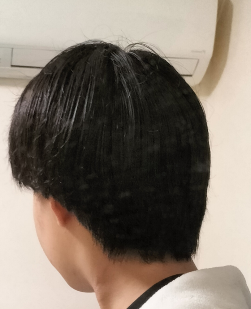 ヘアスタイルについて質問です。 画像の髪の長さから下記のリンク先の髪の長さまで伸ばすにはどのぐらいかかりますか？https://www.instagram.com/p/C73y4pkvf8i/?igsh=MW54ZndxdzdiZzY5cQ==