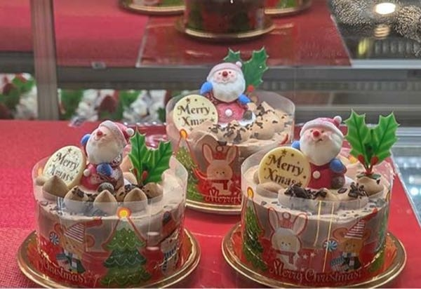 クリスマスに１人用のホールケーキがあったら買いますか？