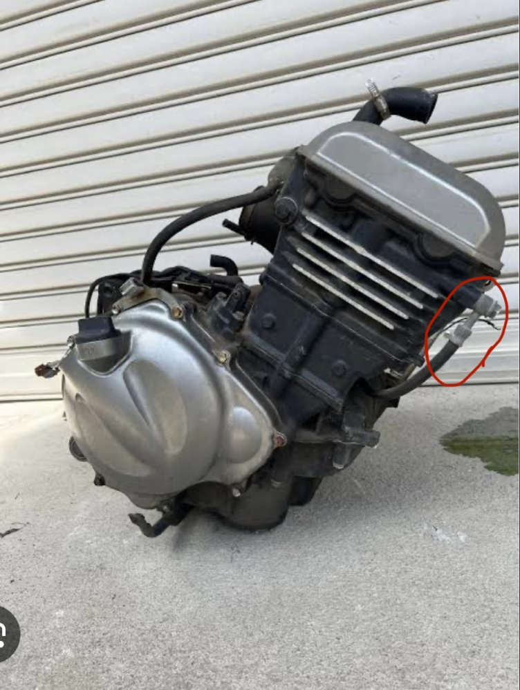 バイクの整備ができる方に質問です先日zzr250を買ったのですが