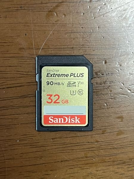 RICOHGRIIIxを使用しています。SDカードのおすすめを教え