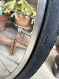 至急自転車がパンクしました。これはチューブ交換まで要りますか
