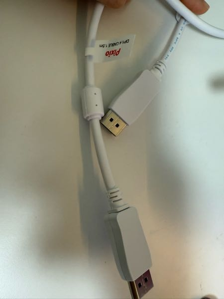 Pixio モニター本体 ケーブル、アダプター付き AC&USB Tap / White（AC/USBマルチタップ） | Pixio