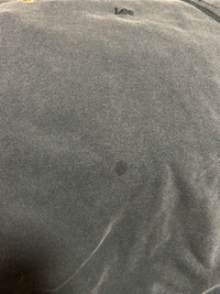 服のシミについて質問です。ビンテージ風のスウェットなのですが