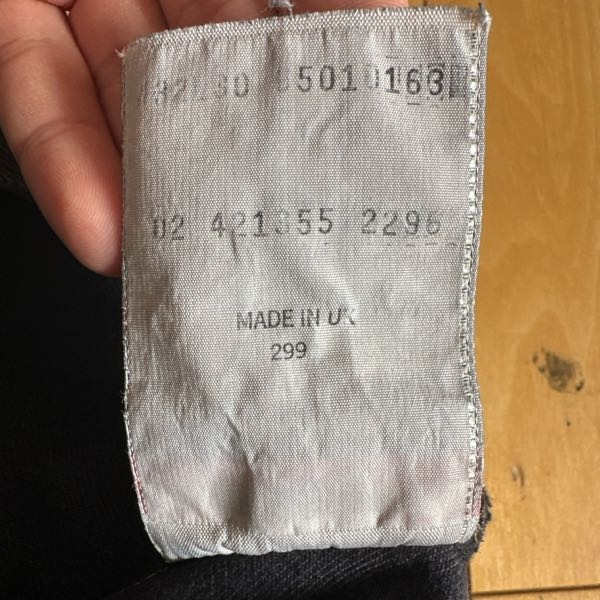 メルカリのプロフィールに、「交渉中でも、先にボタン押した人を優先し