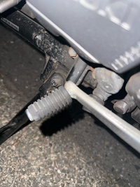 緊急です。gsr250で立ちゴケした際にチェンジペダルがこういった