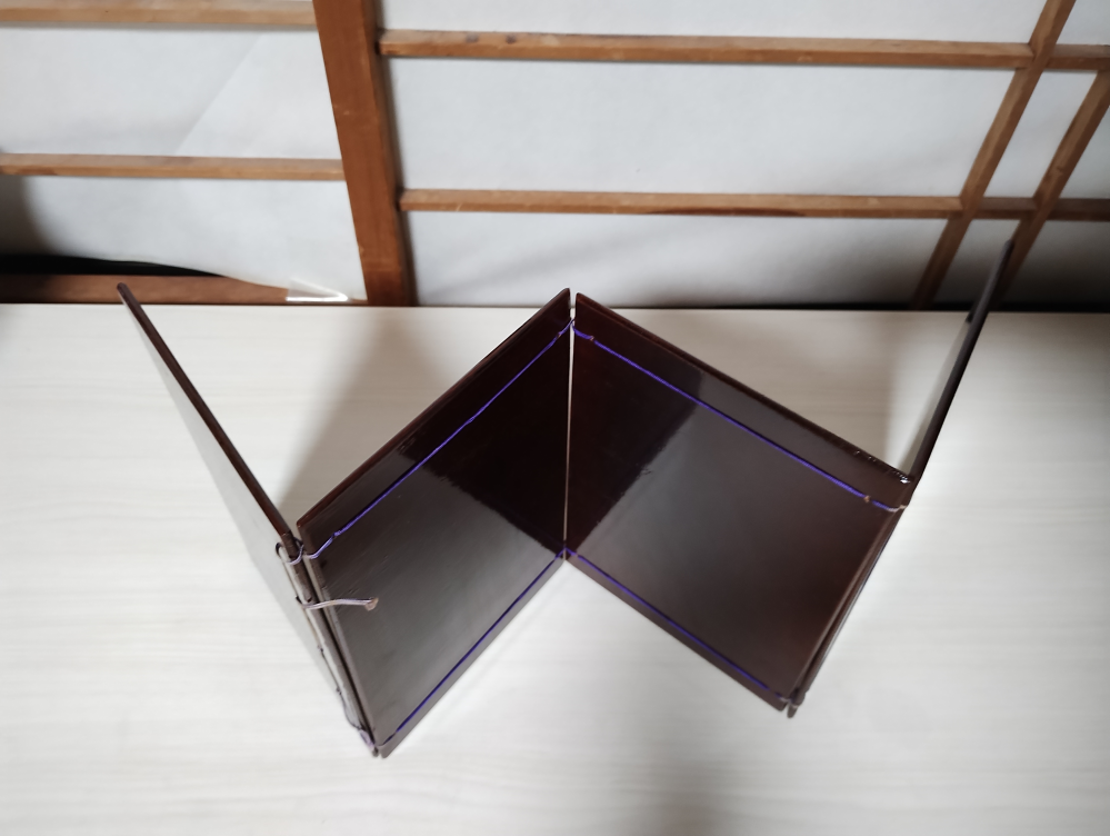 茶道具の中から出てきました。これは、何という物で、何のために、どのように使う物ですか？