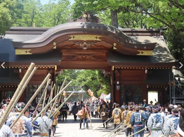 神輿が出る祭ではどこでも、神輿の行く道すじを竹の棒で祓い清める「道清め」が行われているのですか。