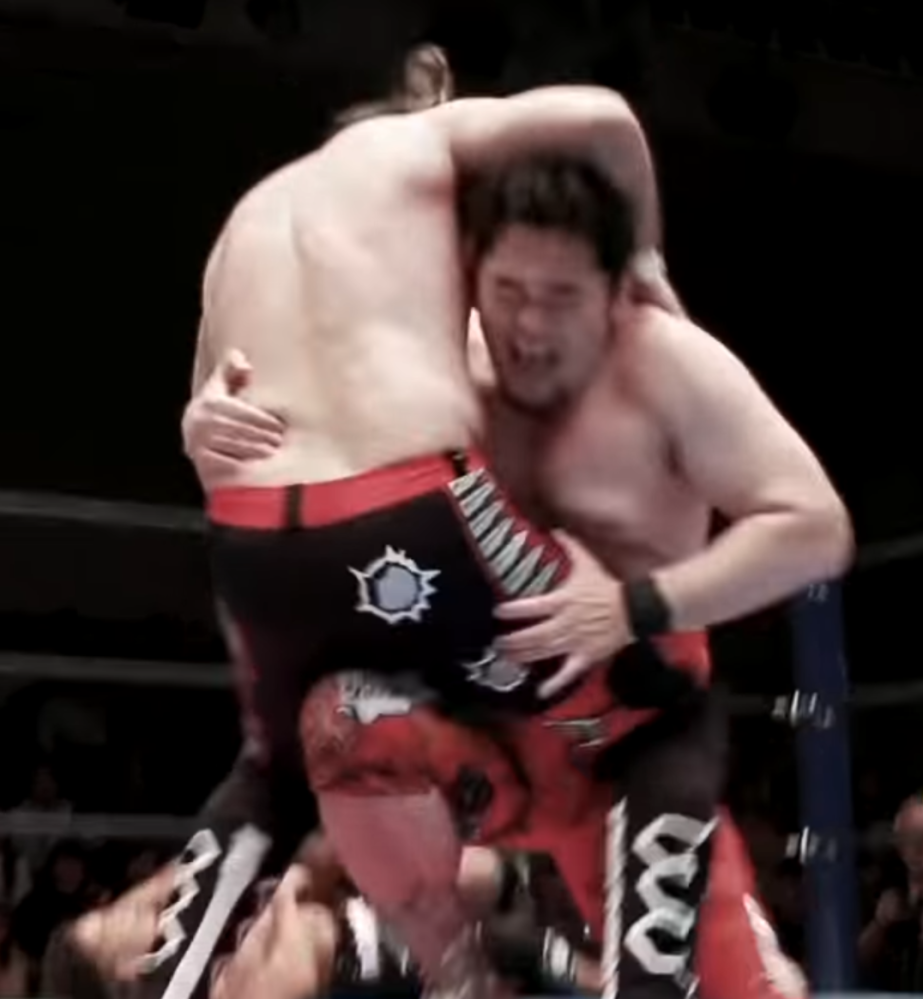 総合格闘技に詳しい人に質問ですが、画像の金玉潰し攻撃をMMAの興行試合に対戦相手の格闘家の金玉を潰しきるまでスコーンガッツーンとやりまくってもまかり通ってOKされるでしょうか？ 観客は画像の金玉潰し攻撃をはじめ過激でグロテスクでがめつくエグイ攻撃合戦を目当てに観戦すると思うので、画像の金玉潰し攻撃はまかり通ってOKされるでしょうか？