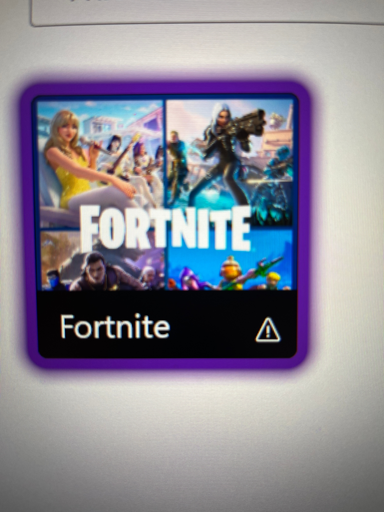 xboxシリーズsゲームのアイコンの右下に出てくるさんかくの表示の意味を教えてください あと最近何回も試合中に落ちます