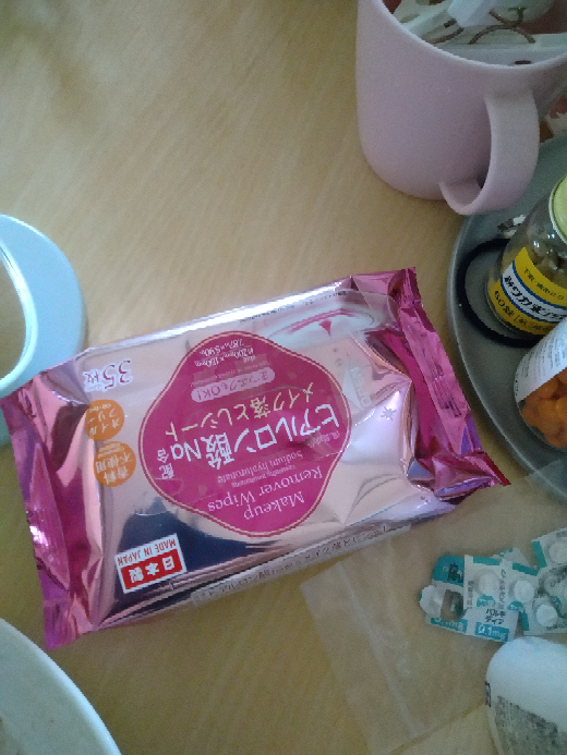 こういう、メイク落としシートとかの入れ物って、最後らへんにつかなくなりませんか？ どうしてますか？蓋が閉まらなくなります 家事、掃除