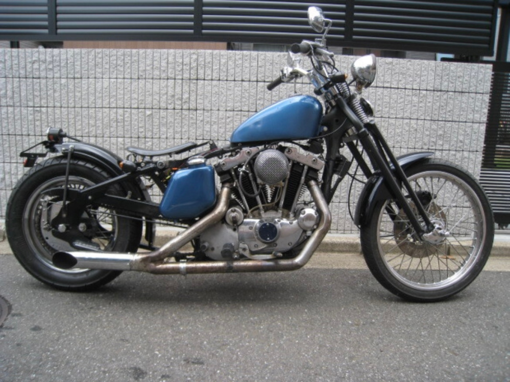 ハーレーのフレームについての質問です。写真のバイクを購入しようか