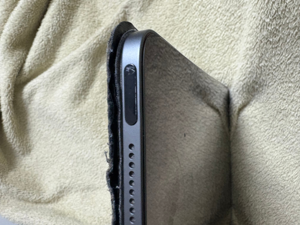 iPad mini4 touchID反応しません。 iPadのtouchIDについて質問です