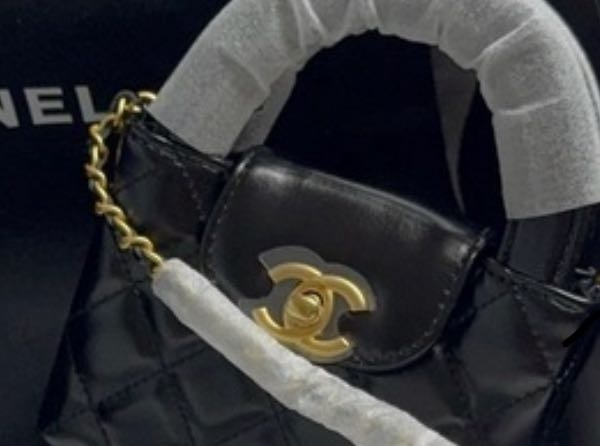 ブランド品の偽物についてです。ジモティーを見ていたところ38000円 