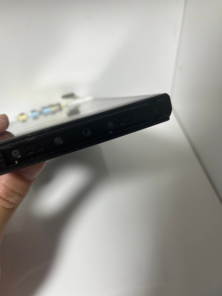 Switch本体のみ　1部不具合あり NintendoSwitchに関する質問です。Switch（1）の本体のジョイ