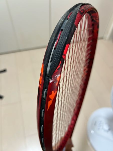 ラケットのガットを張り替えて貰う時は、ガットが切れてなくても自分