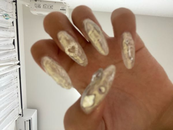 至急！これパッと見ロングスキニーオーバルでしょうか？それとも