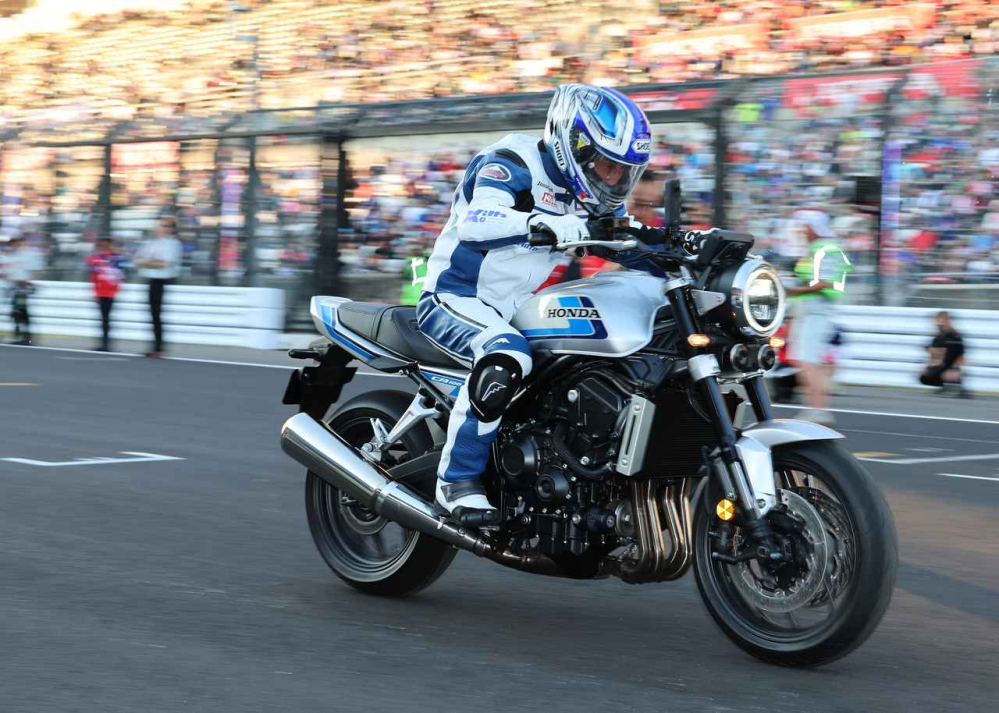 福岡佐賀大分熊本でオートスター以外でバイクのパーツを扱ってる
