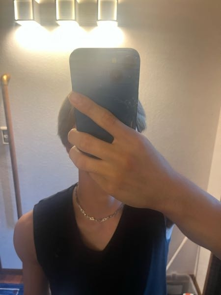 深水光太さんがつけているyosterのネックレスは40cmと4 - Yahoo!知恵袋