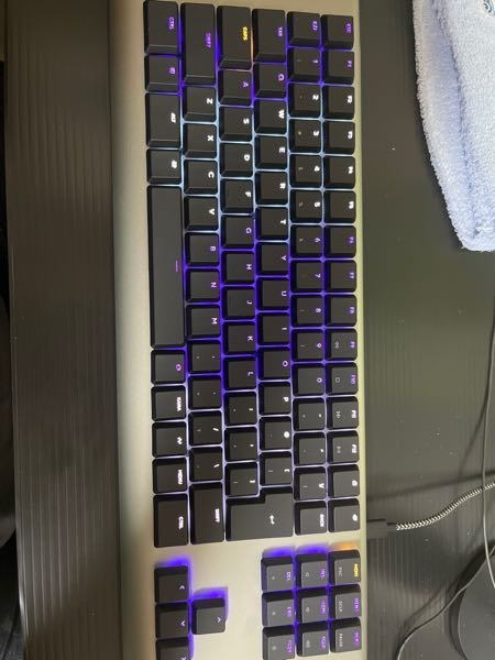 このキーボード(ZENAIM)なのですが、キーボード上でのかな入力切り替え