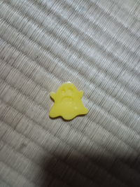 これをメルカリで300円(送料込み)で売ろうか迷っていますどう