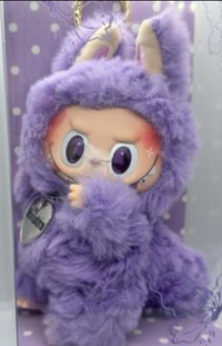 この写真の海外限定ジモモがよくメルカリに売れてて、正直