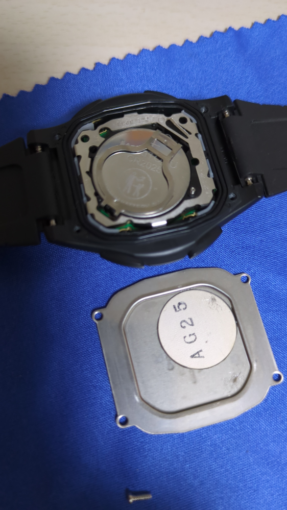 至急チープカシオの電子音が鳴らなくなりました。先程F200wの電池交