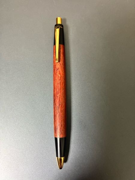 野原工芸のシャーペンとボールペンが1つずつありますが、これらの内部