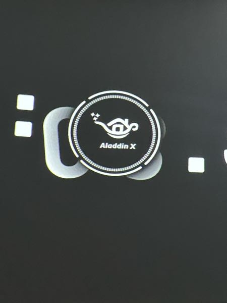 AladdinXのプロジェクターを使っていたら音量調節するボタンを押