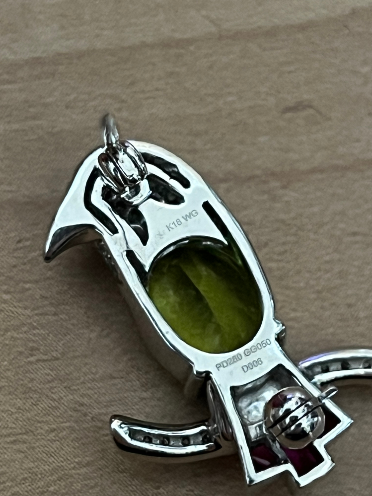 18金ホワイトゴールドの刻印について - よくみかけるのはK18W