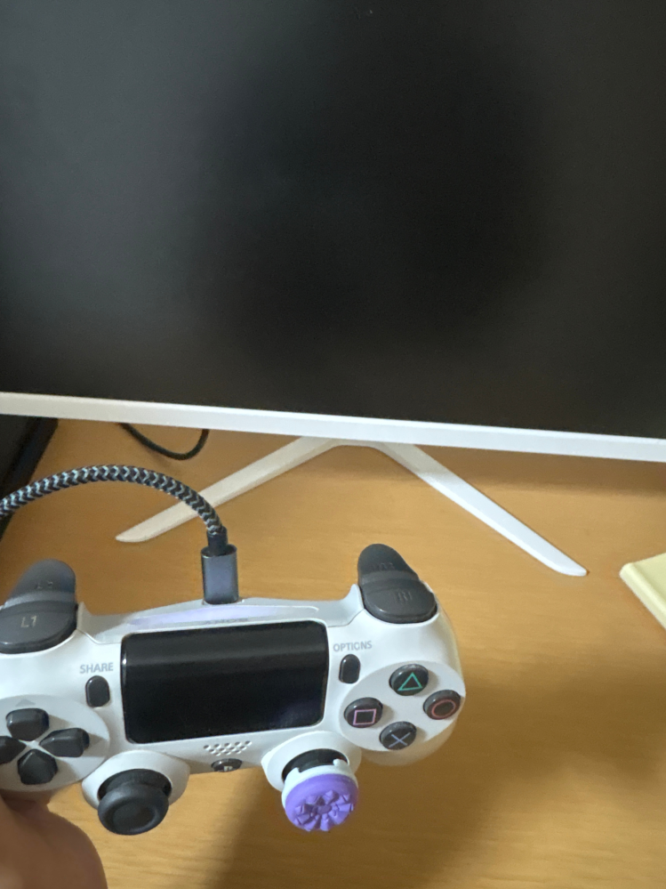 ps4がブルーライトデス？(ps4本体はついても青く点滅していて