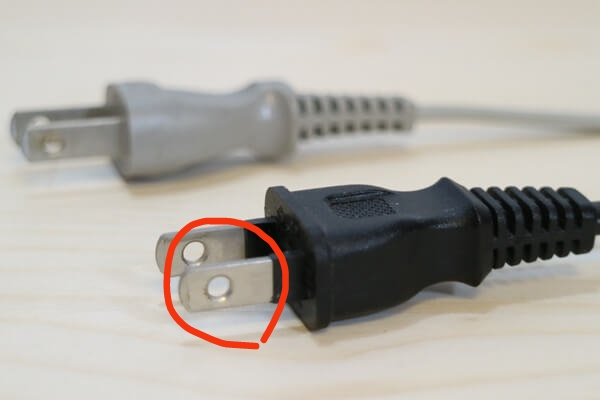 シルエットカメオ2の電源アダプターについて質問させて下さい。購入