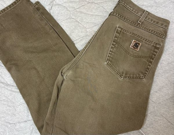 古着屋で一目惚れして購入したのですが内側のタグが無く本物か詳しい方