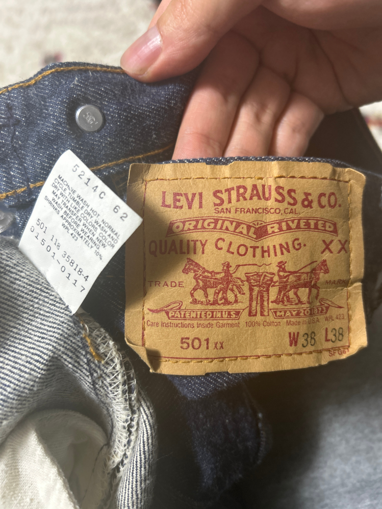 リーバイス501xx裏ボタン501について本日とあるお店にて、ほとんど未