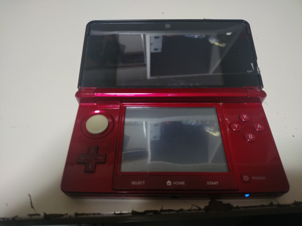 3DSでDSのソフトを差し込んだのに、ゲームスロットに何もささってい