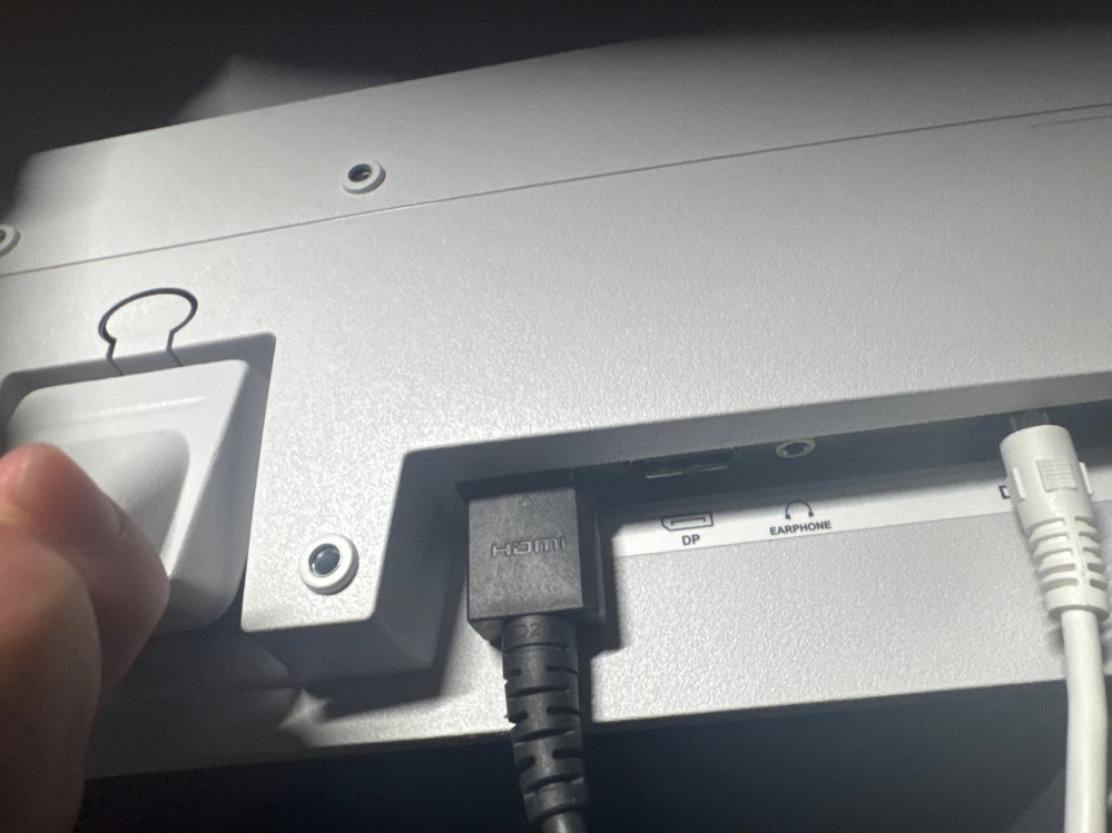 Switchの画面をゲーミングモニターに映したいのですが映りません