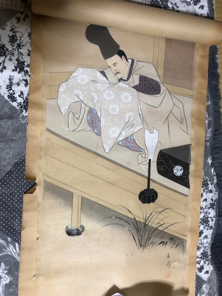ガーゼみたいのに描いてある掛け軸です。価値が分かりません。誰か