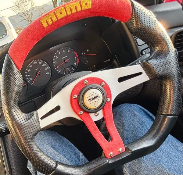 MOMOホーンボタンの交換方法についてです。 - 車を購入した時からMOMO