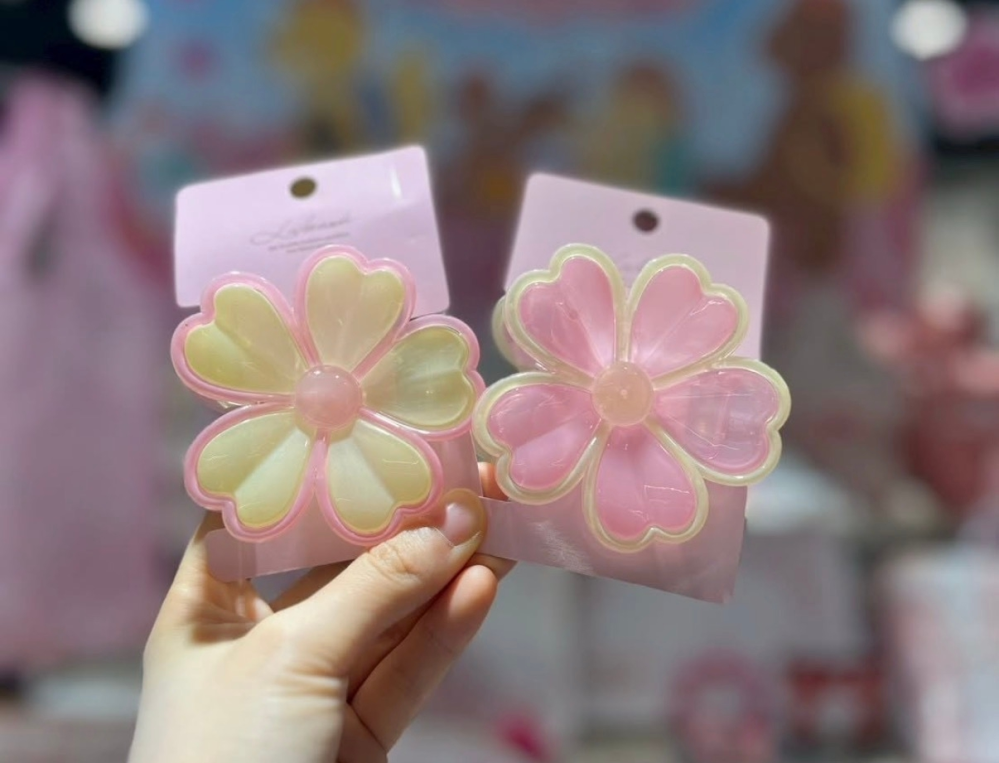 画像のものと全く同じものを探しています！どこに売っているかわかる方 